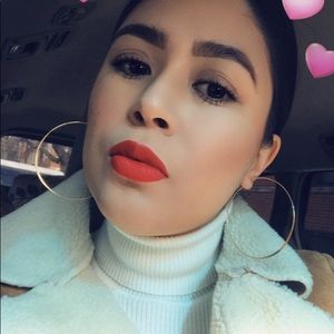 Meet your Posher, Nathalie